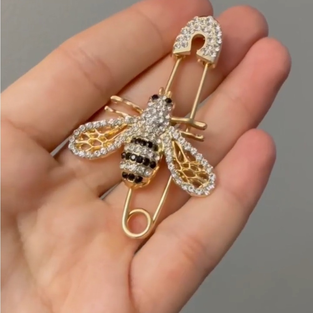 Maison Crystal Bee Brooch